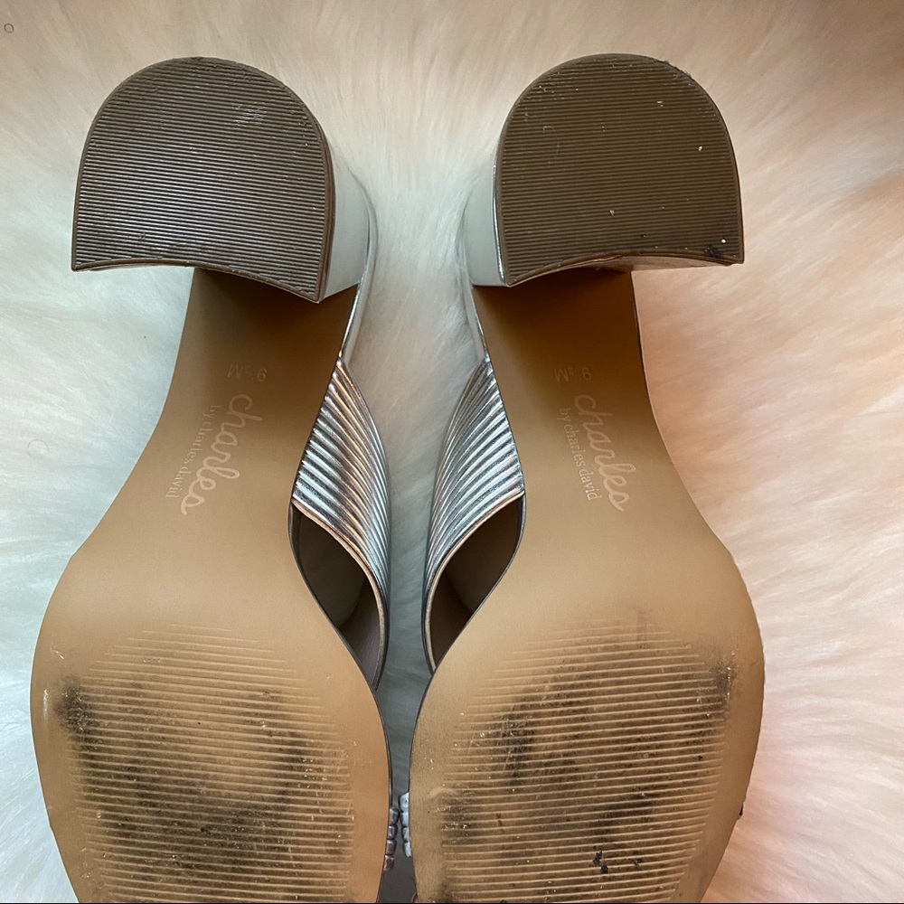 CHARLES DAVID silver block heel mules size 9.5 - Picture 4 of 4